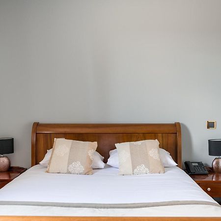 Le Place Neuve Brullioles Ngoại thất bức ảnh