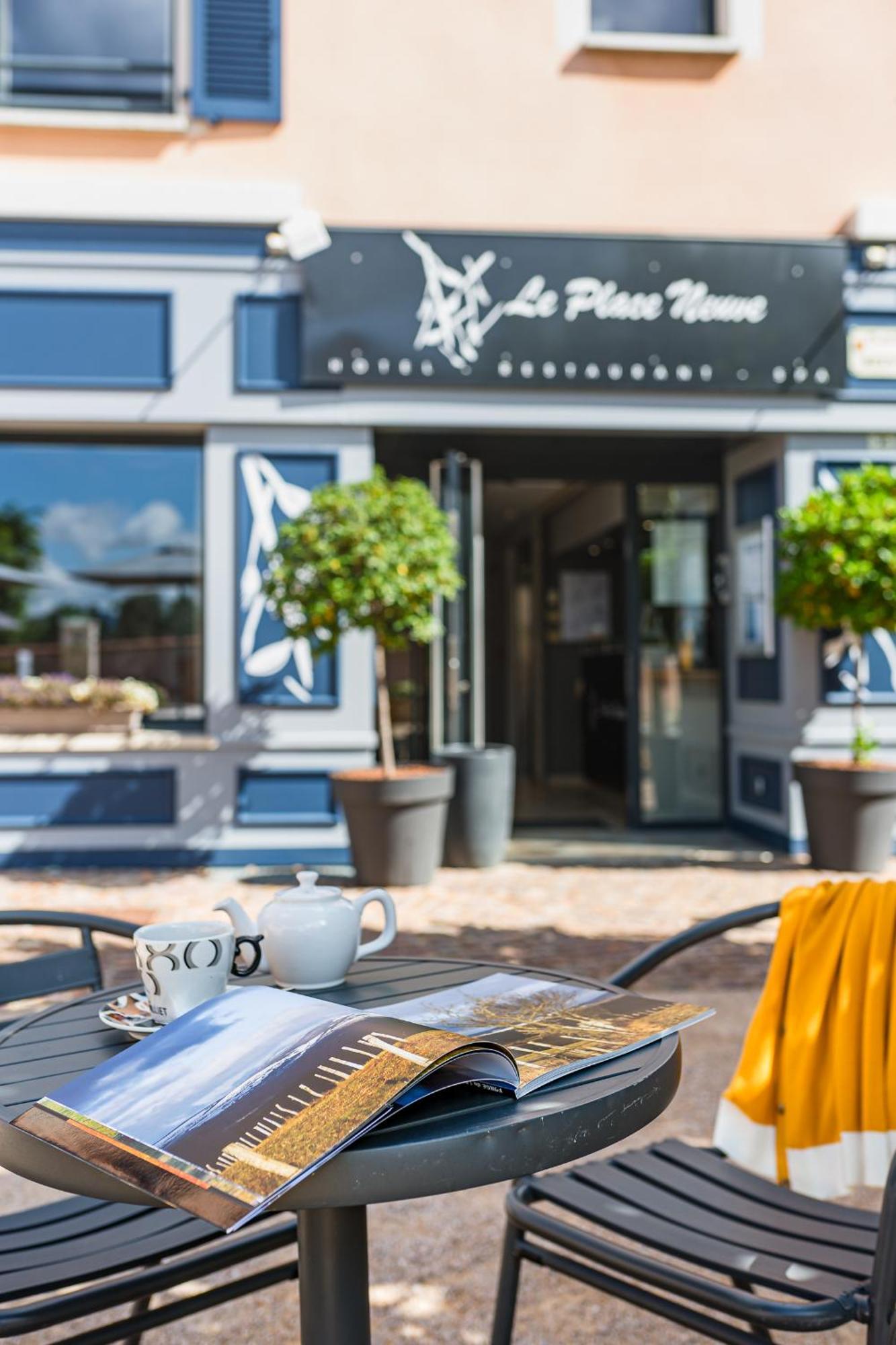 Le Place Neuve Brullioles Ngoại thất bức ảnh