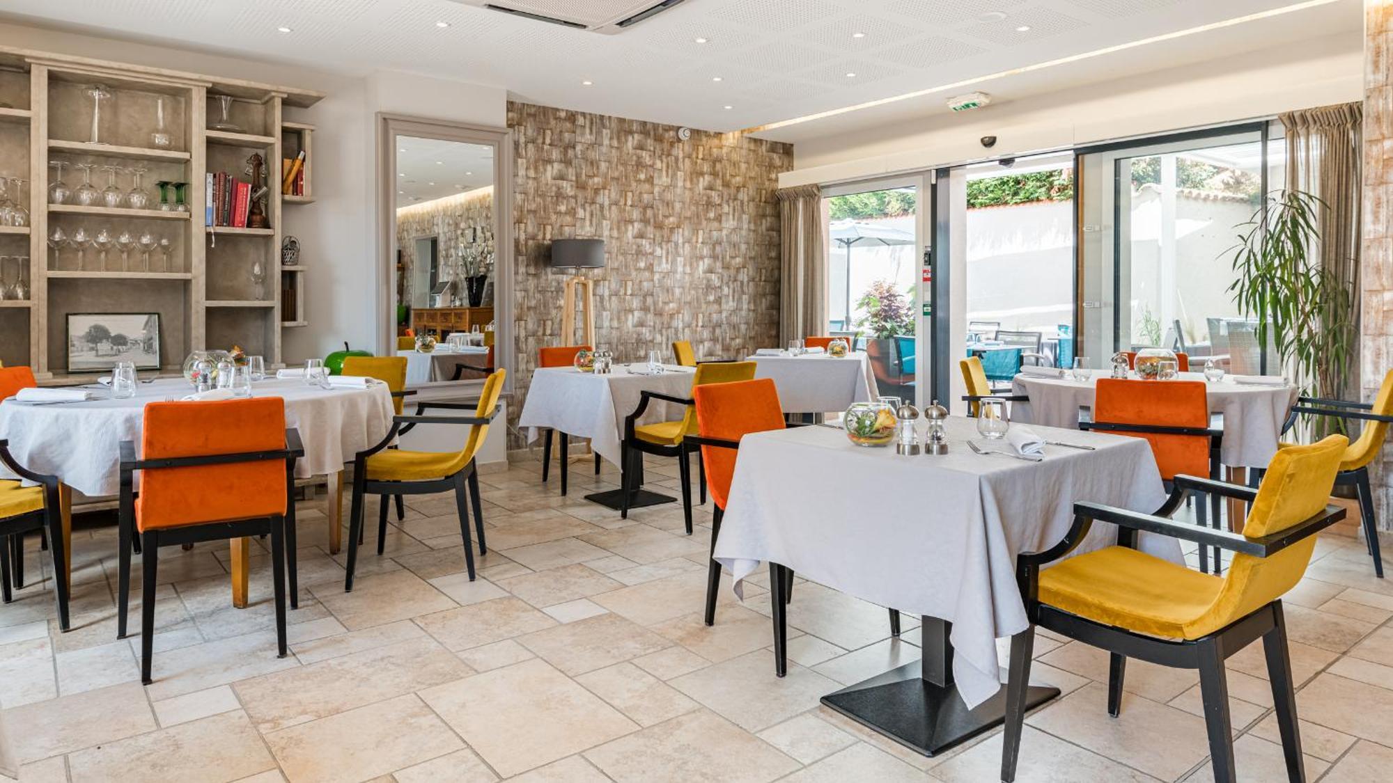Le Place Neuve Brullioles Ngoại thất bức ảnh