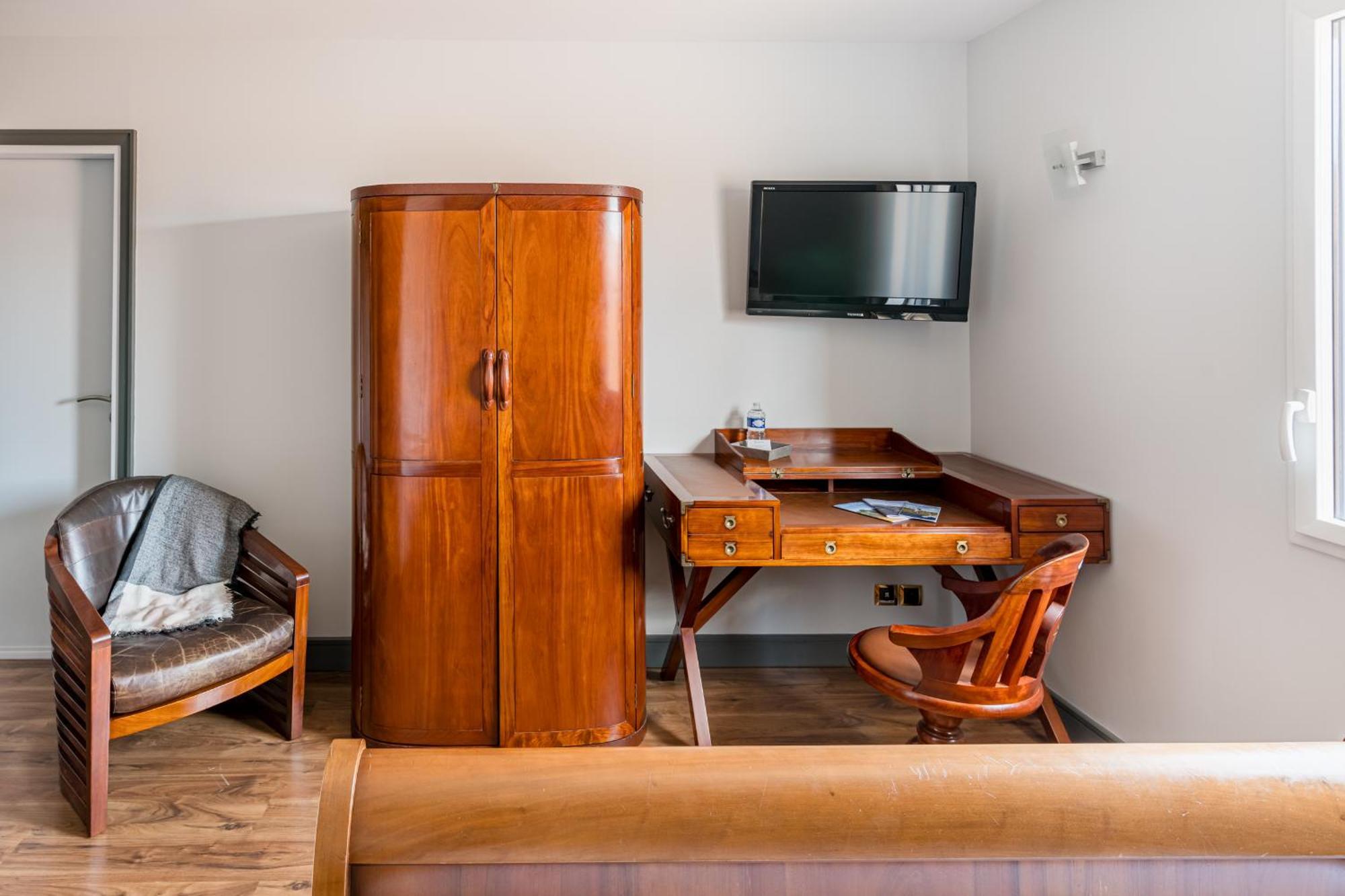 Le Place Neuve Brullioles Ngoại thất bức ảnh