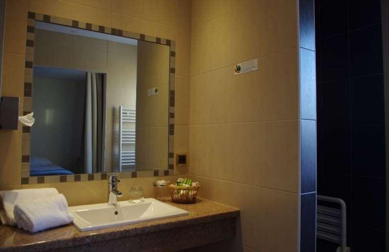 Le Place Neuve Brullioles Phòng bức ảnh